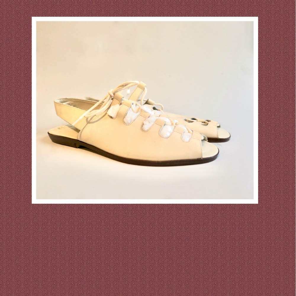 Vintage 70s White Cream Leather Gladiator Flat Heel Sandal Cloth Lace 9.5 10